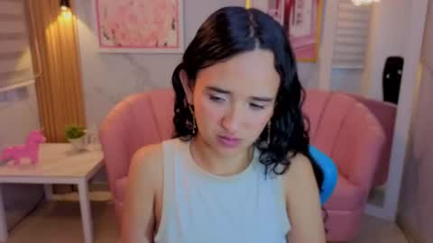 Snapshot of bella_vibes_s chatting on 07-04-26, 02:29 Bella online show from 07-04-26, 02:29