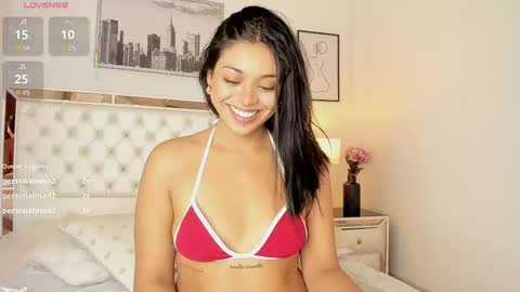 Snapshot of bellaa__jones chatting on 05-05-26, 11:40 Bella online show from 05-05-26, 11:40