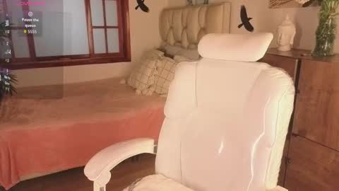 Bella  online show from 01-06-26, 01:37