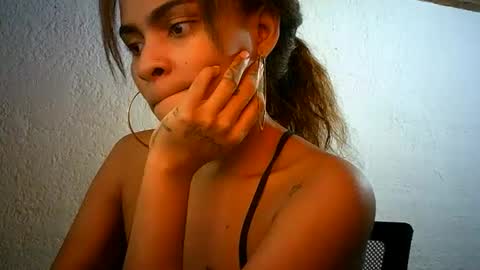 Bella online show from 02-20-25, 06:17