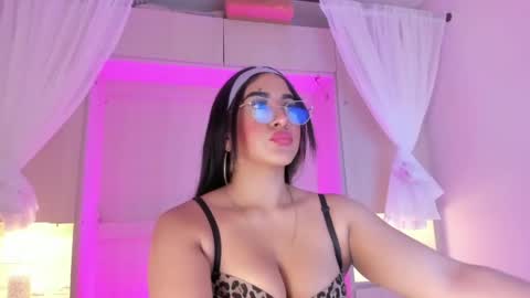  Bella  online show from 05-16-26, 08:07