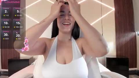 Snapshot of bellaclaiir chatting on 06-22-26, 03:09 Bella Clair online show from 06-22-26, 03:09