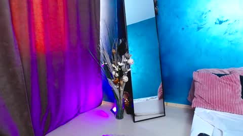 Snapshot of belladoyle chatting on 02-24-25, 12:59 belladoyle online show from 02-24-25, 12:59