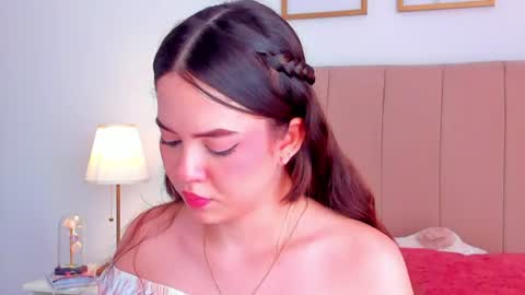 Snapshot of bellafontana chatting on 07-30-26, 06:29 BellaFontana online show from 07-30-26, 06:29
