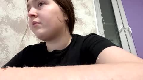 Charming Hamster  online show from 12-17-25, 08:04