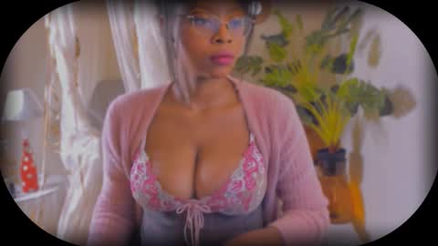 Snapshot of bellahproudly chatting on 10-28-25, 10:08 Bellah online show from 10-28-25, 10:08