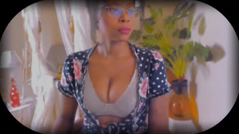 Snapshot of bellahproudly chatting on 11-07-25, 12:54 Bellah online show from 11-07-25, 12:54