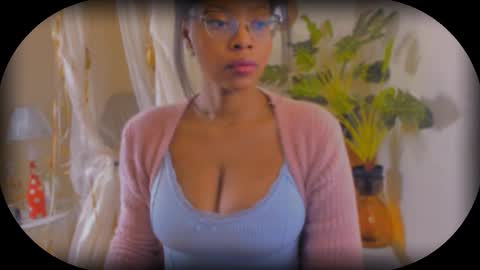 Snapshot of bellahproudly chatting on 11-15-25, 02:31 Bellah online show from 11-15-25, 02:31