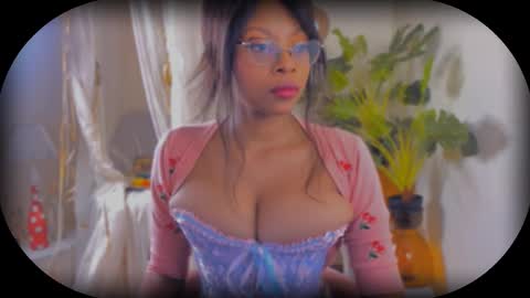 Snapshot of bellahproudly chatting on 12-13-25, 11:43 Bellah online show from 12-13-25, 11:43