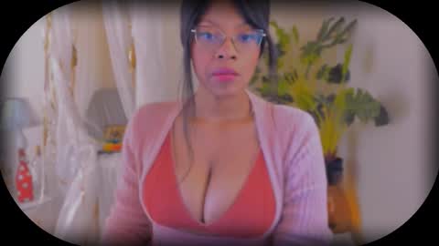 Snapshot of bellahproudly chatting on 12-16-25, 02:49 Bellah online show from 12-16-25, 02:49