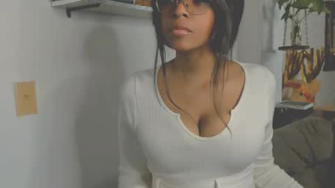 Snapshot of bellahproudly chatting on 06-06-26, 03:00 Bellah online show from 06-06-26, 03:00