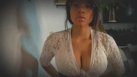 Snapshot of bellahproudly chatting on 06-10-26, 07:51 Bellah online show from 06-10-26, 07:51