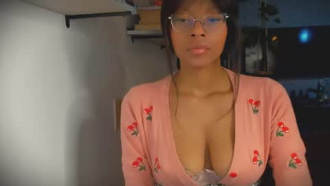 Snapshot of bellahproudly chatting on 06-24-26, 05:50 Bellah online show from 06-24-26, 05:50