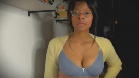 Snapshot of bellahproudly chatting on 07-03-26, 11:55 Bellah online show from 07-03-26, 11:55