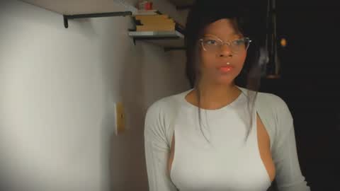 Snapshot of bellahproudly chatting on 07-06-26, 12:40 Bellah online show from 07-06-26, 12:40