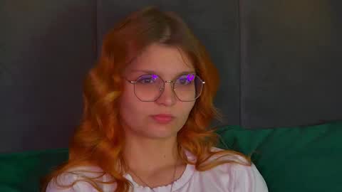 Snapshot of bellamarebelle chatting on 10-05-25, 04:22 BellaMarebelle online show from 10-05-25, 04:22