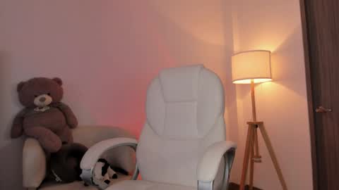 Snapshot of bellamia_ chatting on 06-02-26, 09:28 Bella Mia online show from 06-02-26, 09:28