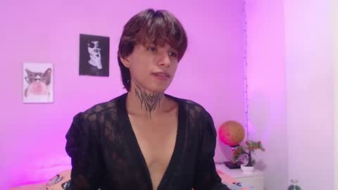Snapshot of bellamy_094 chatting on 06-11-26, 01:42 bellamy_094 online show from 06-11-26, 01:42