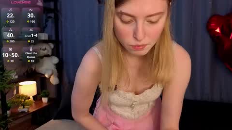 Snapshot of bellapoise chatting on 02-26-26, 11:31 Lana but not DelRay online show from 02-26-26, 11:31