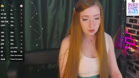 Snapshot of bellaqueenss chatting on 11-25-25, 10:04 Bella online show from 11-25-25, 10:04