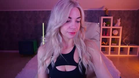 Bella online show from 04-21-26, 06:09