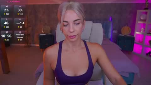 Snapshot of bellarayyy chatting on 07-23-26, 01:42 Bella online show from 07-23-26, 01:42