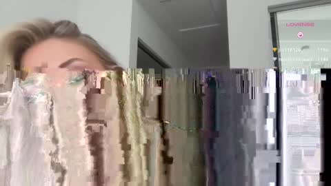 Snapshot of bellaryderr chatting on 05-12-26, 08:17 Isabella Ryder online show from 05-12-26, 08:17