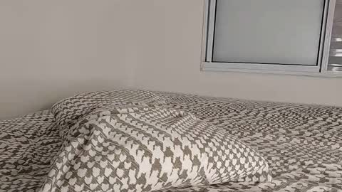 Bella online show from 02-22-25, 02:28