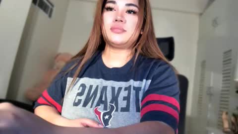 BELLA JONES online show from 02-07-26, 08:51