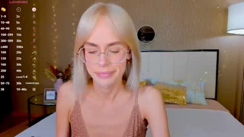 Bella online show from 05-17-26, 12:52