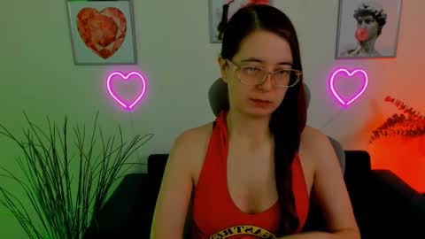 Snapshot of bellatrixllestrange chatting on 02-25-25, 04:42 Bella. Ntmu online show from 02-25-25, 04:42