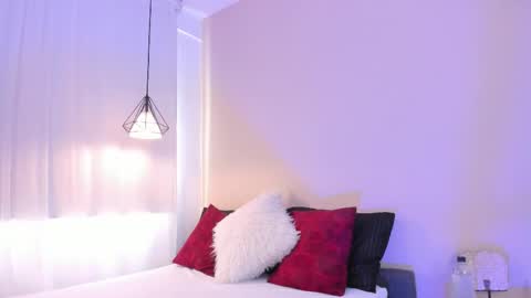 Snapshot of bellawild_ chatting on 02-28-26, 02:18 Bella Wild online show from 02-28-26, 02:18