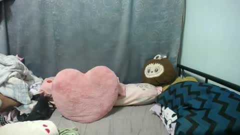 Bella online show from 04-18-26, 06:28