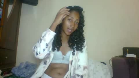 Snapshot of belle_annah chatting on 05-08-26, 03:01 belle_annah online show from 05-08-26, 03:01