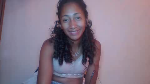 Snapshot of belle_annah chatting on 05-11-26, 05:35 belle_annah online show from 05-11-26, 05:35