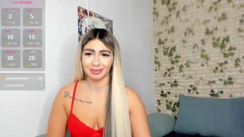 Snapshot of belle_hallle chatting on 12-09-24, 08:33 LucyJelly online show from 12-09-24, 08:33