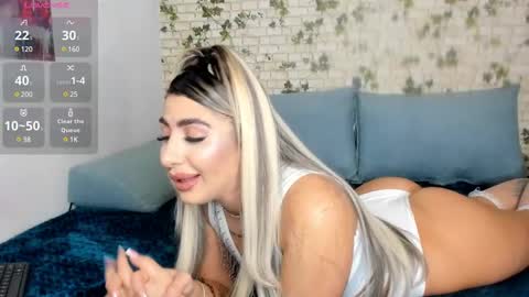 Snapshot of belle_hallle chatting on 12-11-24, 05:15 LucyJelly online show from 12-11-24, 05:15