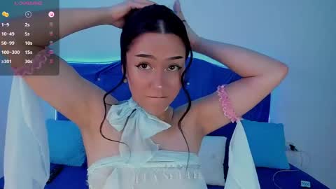 Snapshot of belle_petite_ chatting on 04-23-26, 12:29 Call me Alice online show from 04-23-26, 12:29