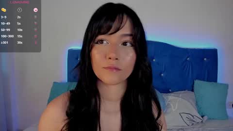 Snapshot of belle_petite_ chatting on 05-31-26, 11:28 Call me Alice online show from 05-31-26, 11:28
