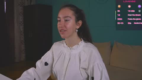 Snapshot of belle_via chatting on 06-14-26, 11:01 Bella online show from 06-14-26, 11:01