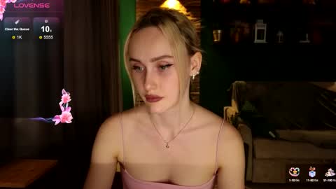 Snapshot of belle_vill chatting on 09-12-25, 08:14 Belle online show from 09-12-25, 08:14