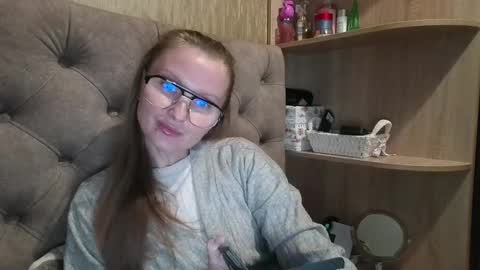 Snapshot of belleamiee chatting on 11-14-25, 05:55 Amelia online show from 11-14-25, 05:55