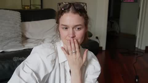 Snapshot of bellebabyboo chatting on 04-24-26, 05:32 BELLE online show from 04-24-26, 05:32