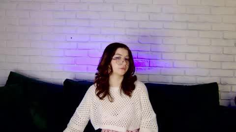 Snapshot of bellebellerose chatting on 02-19-25, 01:28 BelleBellerose online show from 02-19-25, 01:28