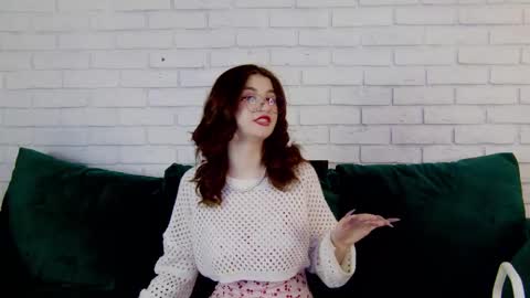 Snapshot of bellebellerose chatting on 02-20-25, 10:37 BelleBellerose online show from 02-20-25, 10:37