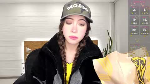 Bella online show from 06-24-26, 03:49