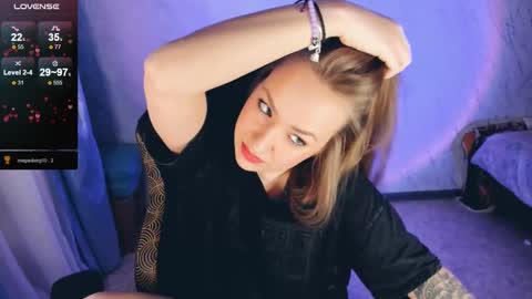 Your Annabelle Wolf  online show from 02-20-25, 04:57