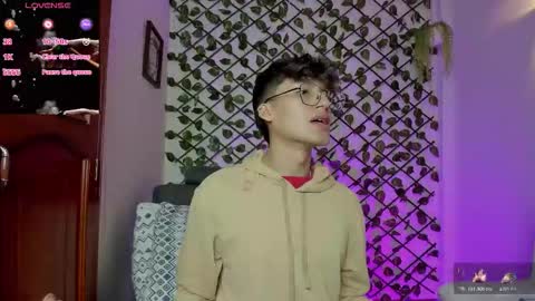 Neon online show from 12-18-25, 11:16