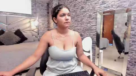 Belly online show from 10-08-25, 04:15