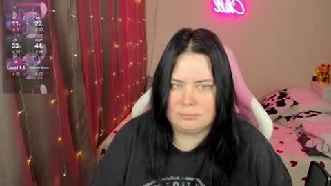 LinaBoo online show from 02-25-26, 05:28